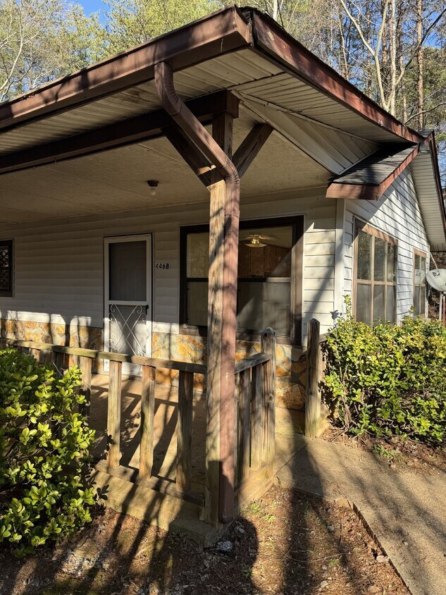 Primary Photo - 2 Bedroom Rental Property with a Convenien...