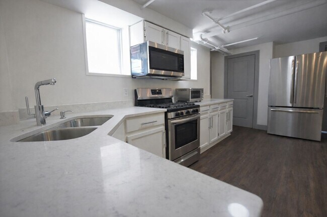 Foto del edificio - 306 Bryant Ave