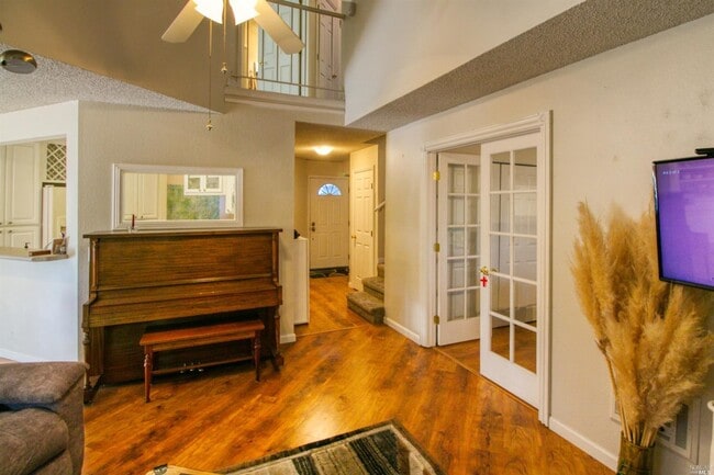 Building Photo - 682 Racquet Club Cir