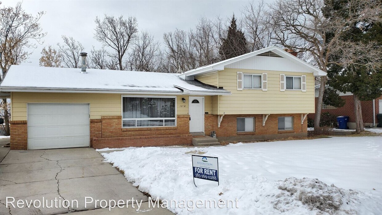 Primary Photo - 1318 E 4225 S