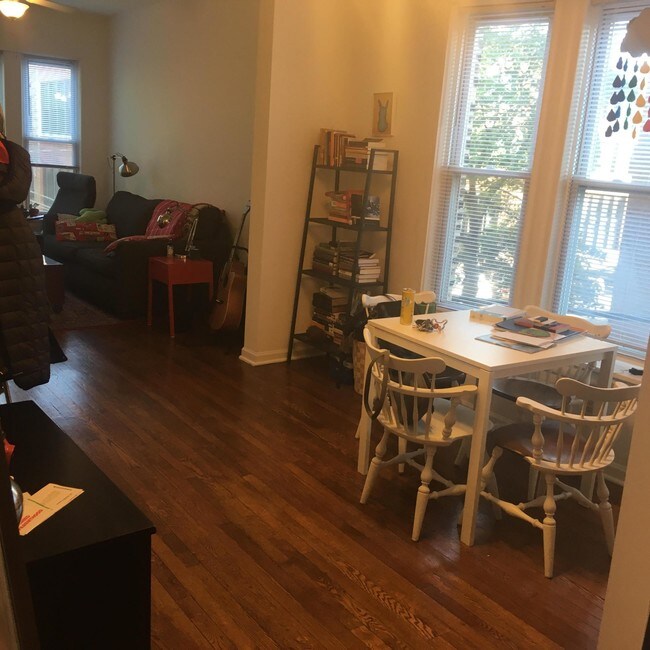 Foto del edificio - 1756 W Belle Plaine Ave