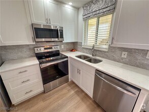 Building Photo - 4380 27th Ct SW