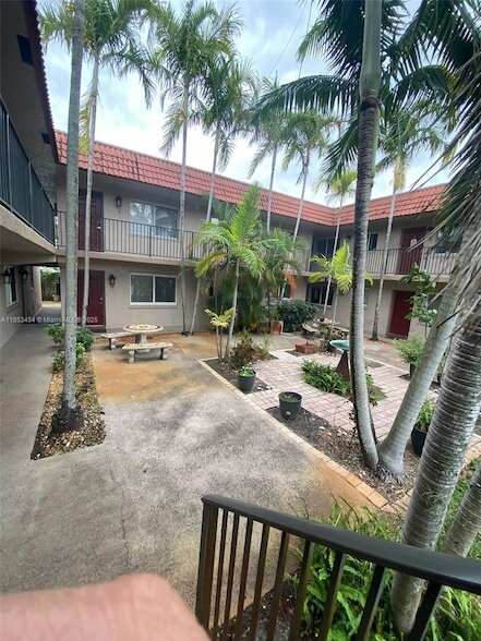 Foto principal - 3050 NE 5th Terrace