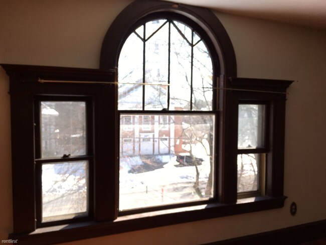 Building Photo - 590 Whitney Ave