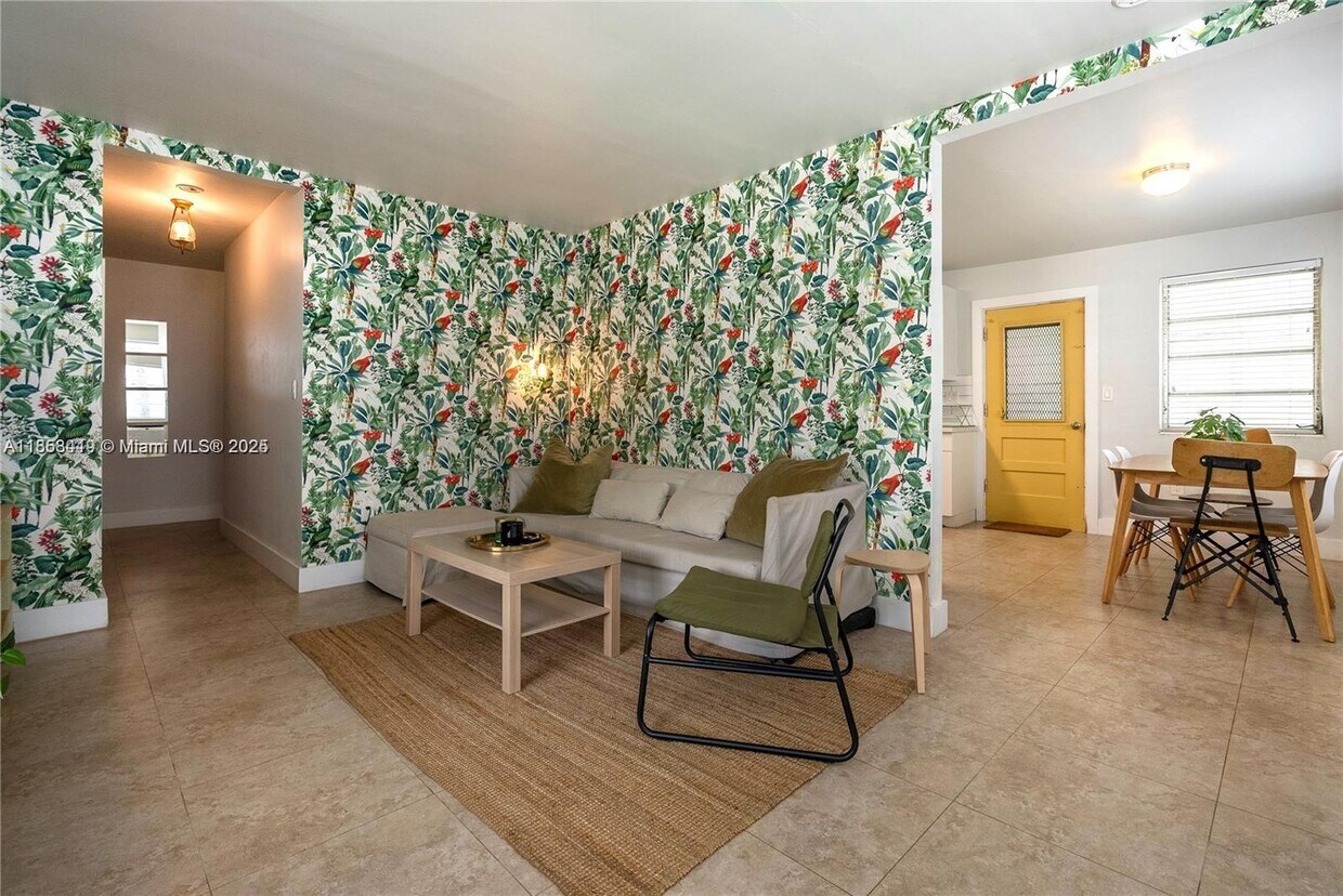 Foto principal - 320 NE 55th Terrace