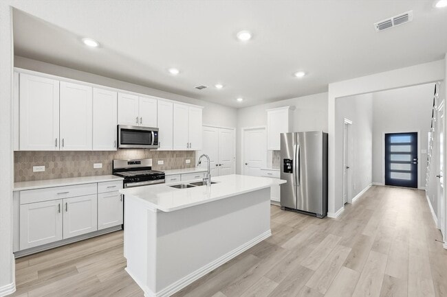 Building Photo - 5611 Chasewood Dr