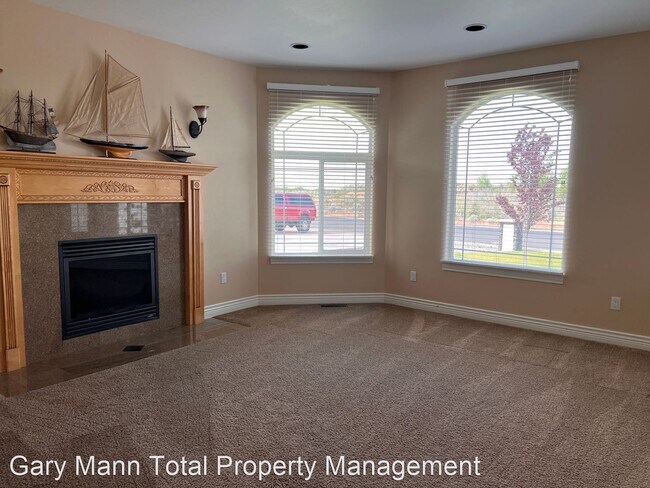 Building Photo - 4 br, 3 bath House - 907 Sand Dune Rd
