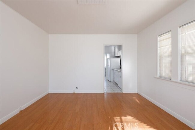 Foto del edificio - 4211 Elmwood Ct