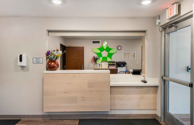 Lobby and Guest Check-in - Extended Stay America St. Paul Woodbury