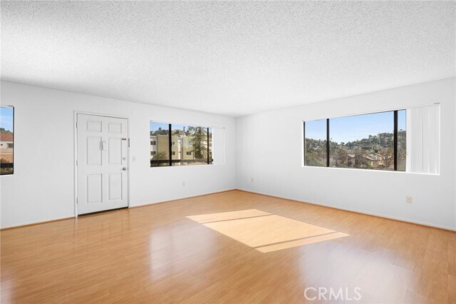 Building Photo - 1004 E Garfield Ave