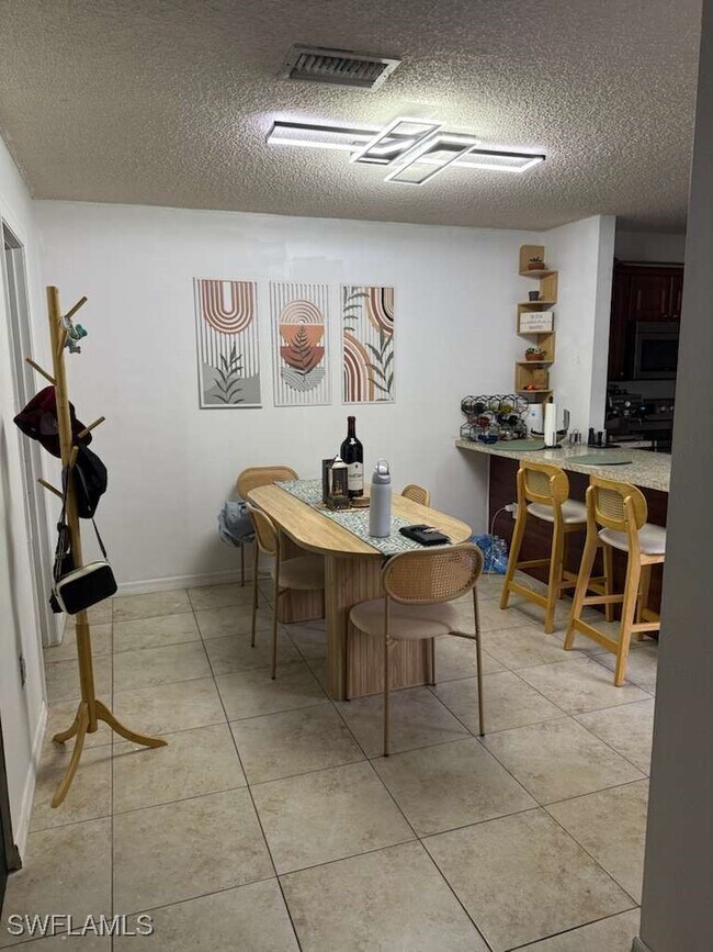 Foto del edificio - 5236 Cedarbend Dr