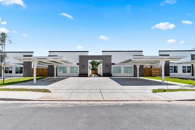 Foto del edificio - 3506 S Dominique Dr