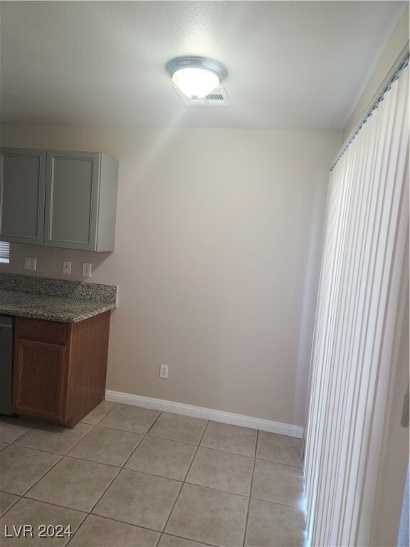 Building Photo - 460 Rexford Dr