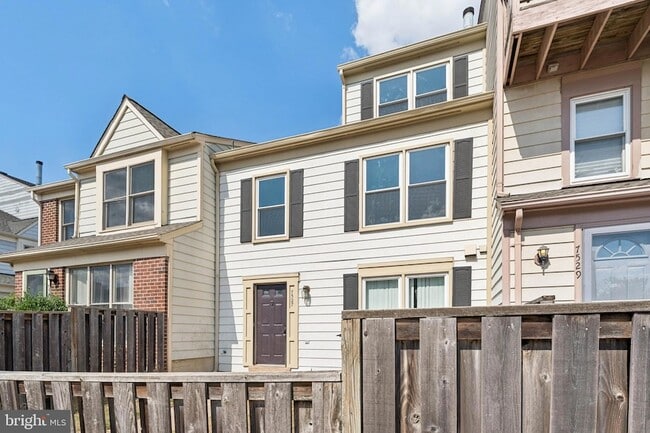 Photo - 7527 Belle Grae Dr Townhome