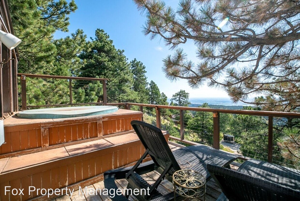 Foto principal - 3 br, 2 bath House - 755 Brook Road