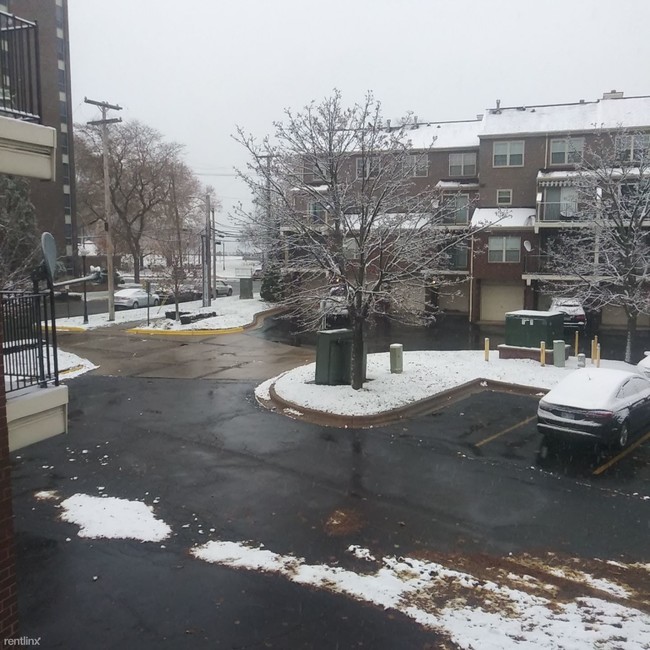 Foto del edificio - 2817 Biddle Ave