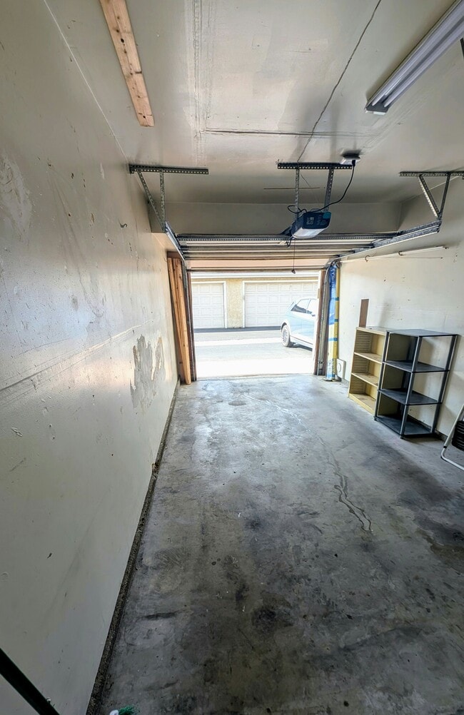 Foto del edificio - 10140 Palm Glen Dr