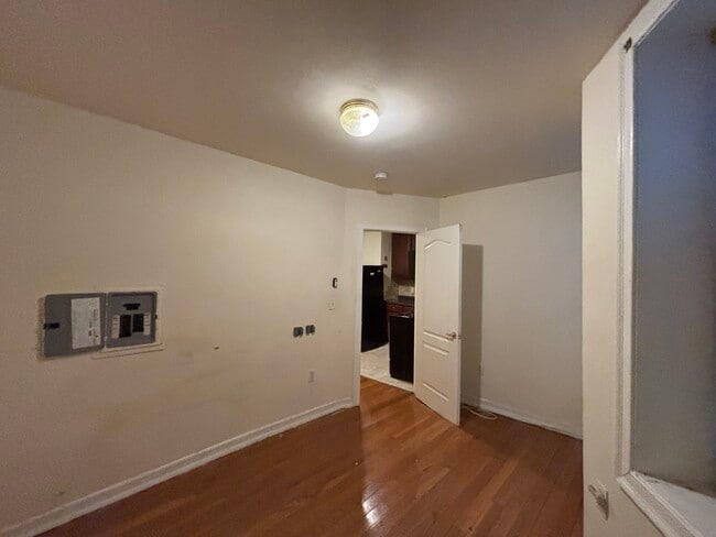 Foto del edificio - 5902 Madison St