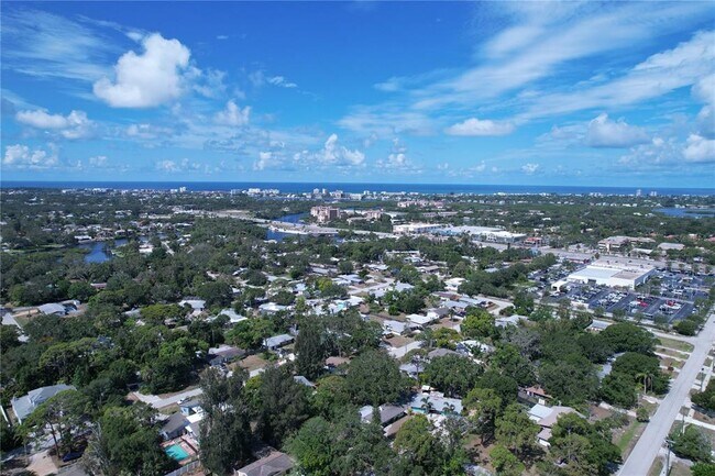 Building Photo - 2360 Riverwood Pines Dr