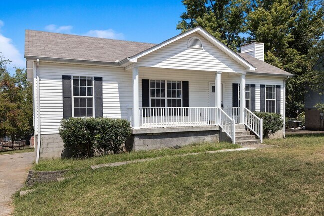 Building Photo - Remodeled 3 bedroom in La Vergne