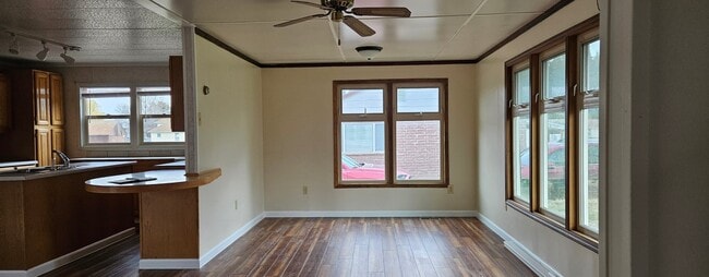 Building Photo - 30 3rd St