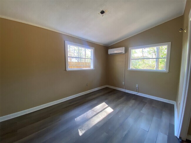 Foto del edificio - 28613 Netawake Ct