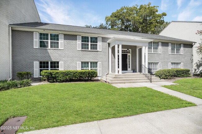 Foto del edificio - 4315 Plaza Gate Ln