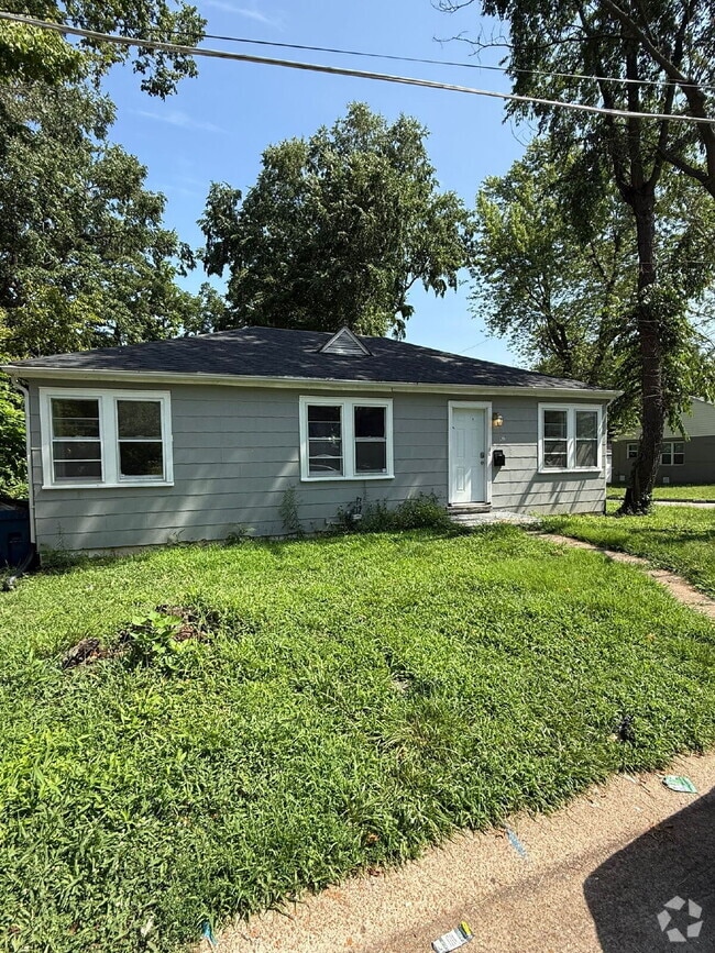 Building Photo - 837 Walters Dr