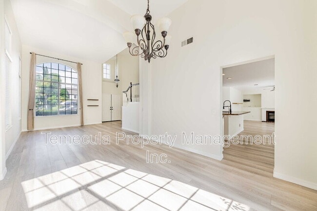 Building Photo - 33045 Sotelo Dr