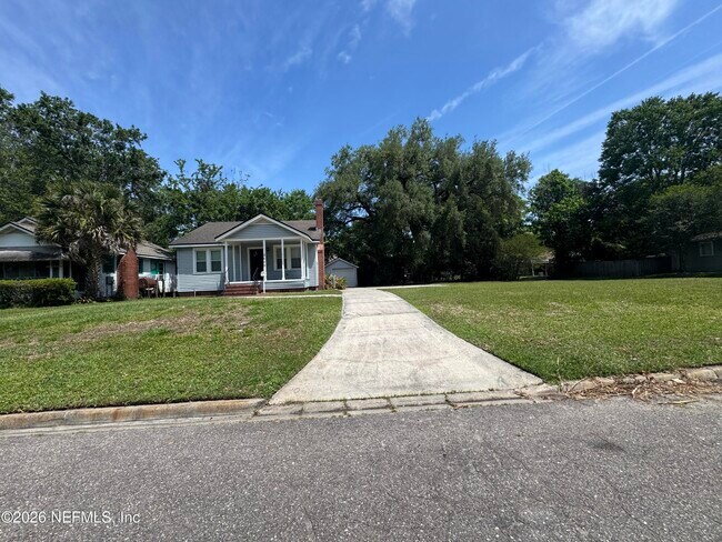 Foto del edificio - 3609 Dellwood Ave