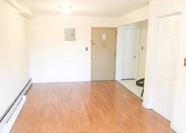 Foto del edificio - 141-35 Pershing Crescent