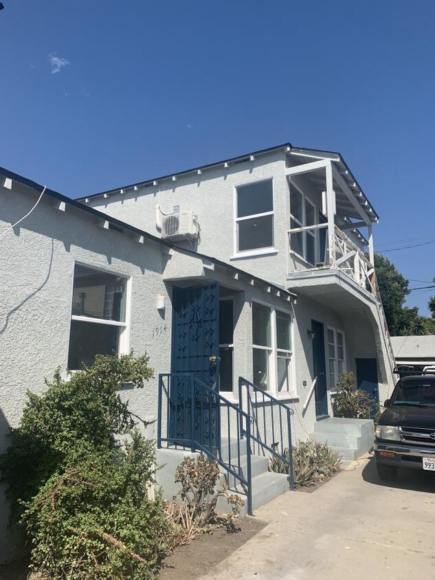 Primary Photo - 1 bedroom in Los Angeles CA 90019