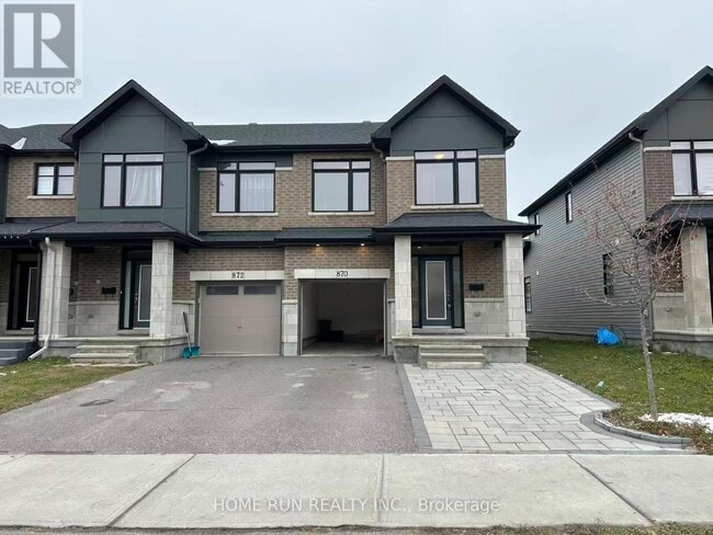 Building Photo - 870 Solarium Ave