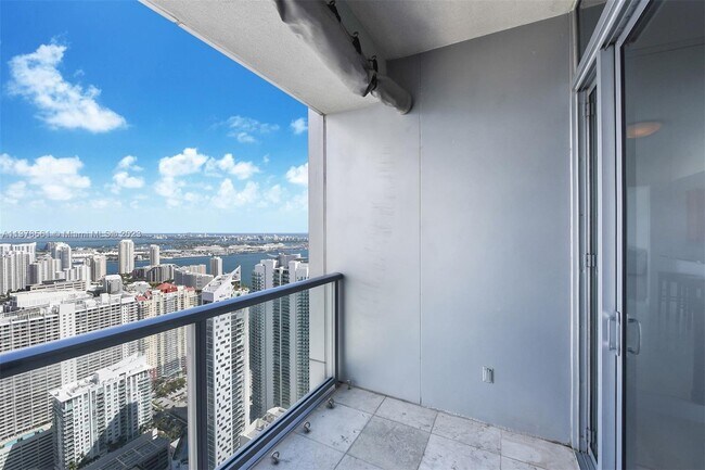 Foto del edificio - 1425 Brickell Ave