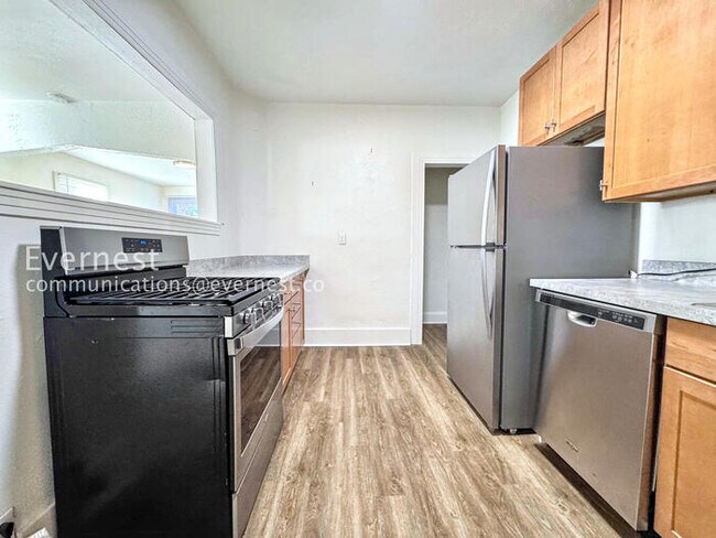 Foto del edificio - 4902 Meade St