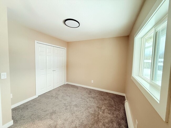 Building Photo - 1717 Aliak Dr