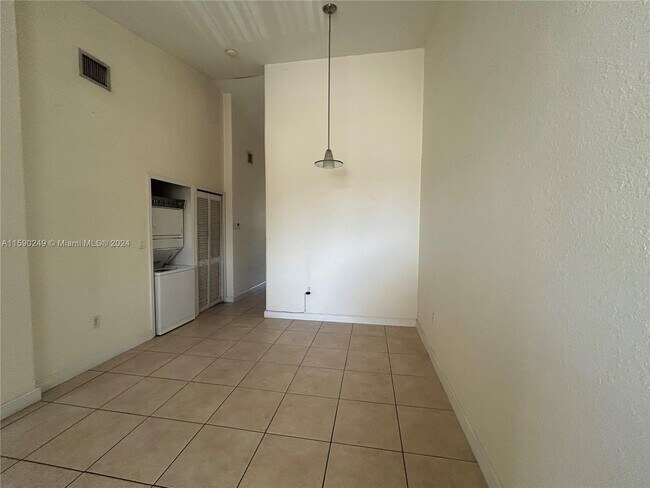 Foto del edificio - 2711 SE 16th Ave