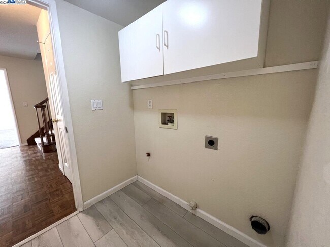 Foto del edificio - 94608 46th St