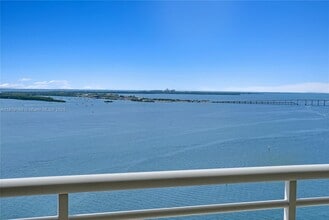 Building Photo - 808 Brickell Key Dr