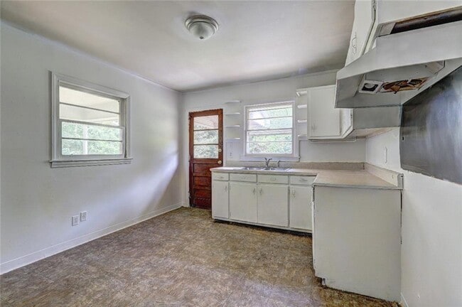 Foto del edificio - 3292 Arnwood Ave