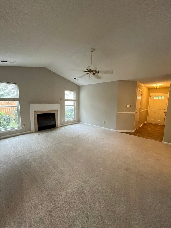 Building Photo - 12133 Cartgate Ln