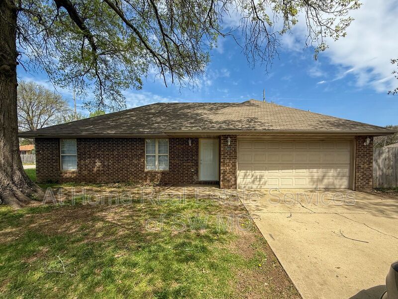 Foto principal - 1021 W Edgewood St