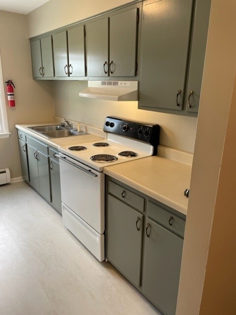 Foto del edificio - 915 Country Club Dr