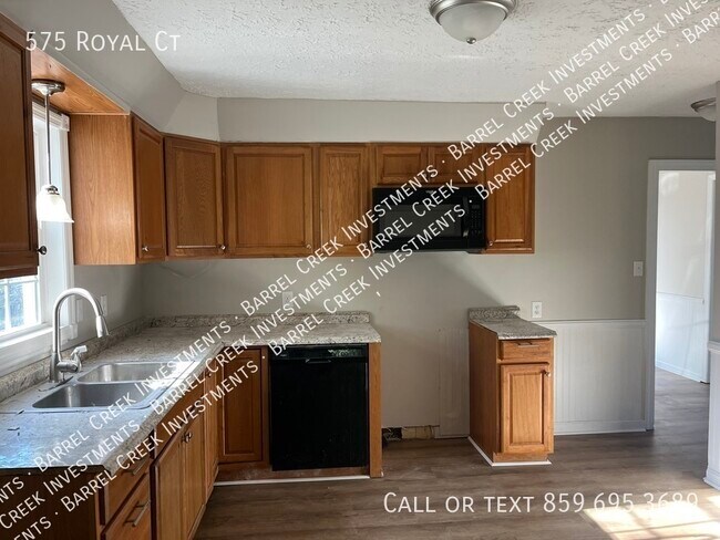 Building Photo - 2-Bed 1-Bath House