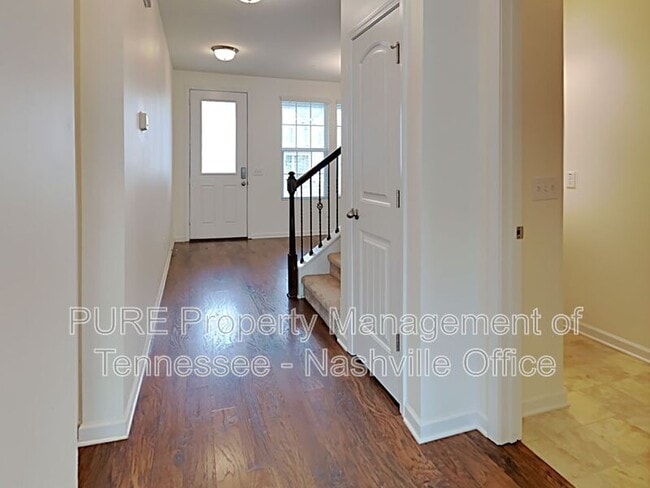 Foto del edificio - 819 Kennear Ln