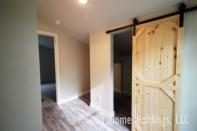 Foto del edificio - 9 Brookside Rd