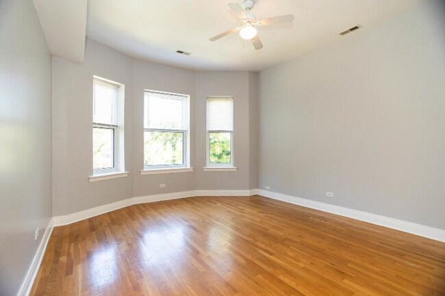 Foto del edificio - 4518 N Magnolia Ave