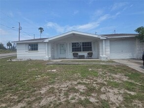 Building Photo - 1505 Roundtree Rd