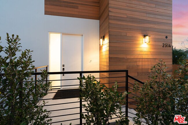 Foto del edificio - 2514 Berkeley Ave