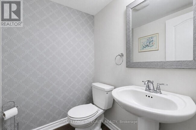 Photo du bâtiment - 555 Foxlight Cir